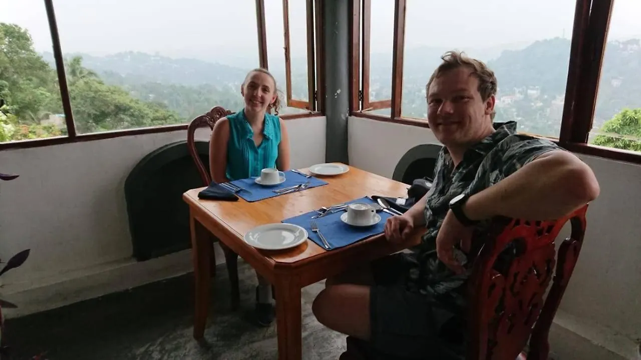 Ceylon Breeze Hotel Kandy 0*,  Sri Lanka