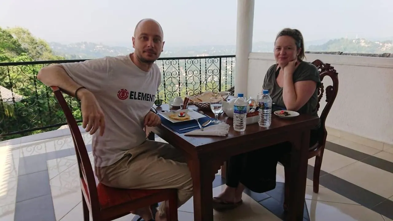 Ceylon Breeze Hotel Kandy