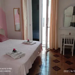 Enza Room's Coast Affittacamere Pensión Amalfi