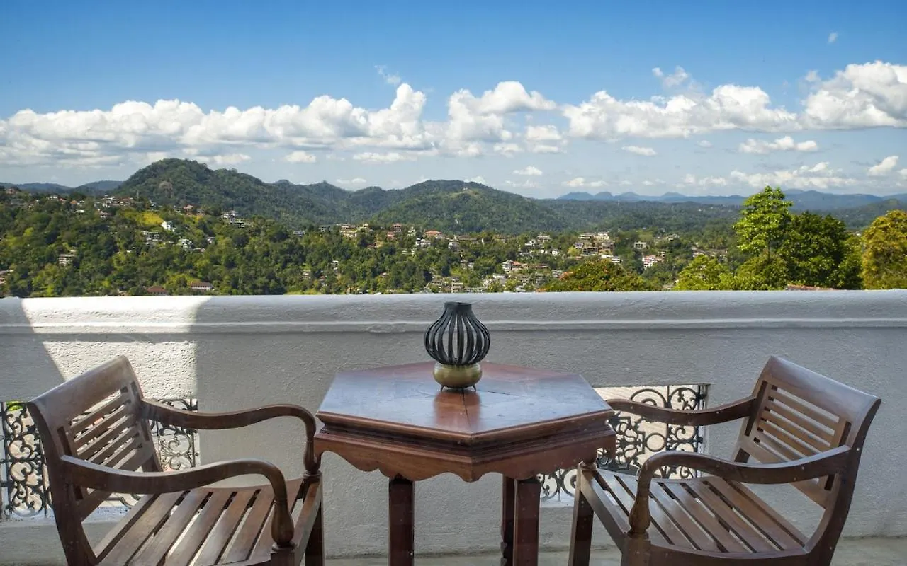 Ceylon Breeze Hotel Kandy
