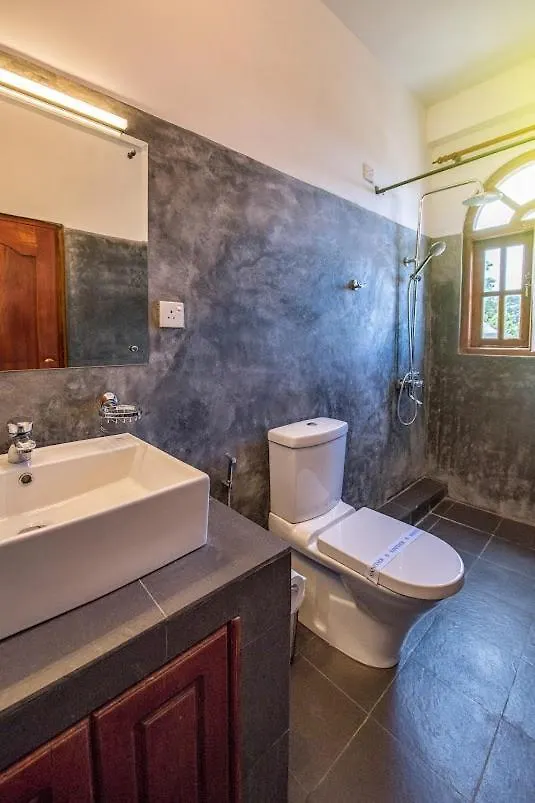 Ceylon Breeze Hotel Kandy